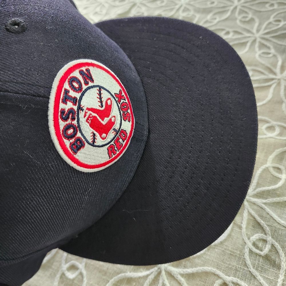 New Era Boston Red Sox Cooperstown Classics Snapback Hat Round Logo Patch - Picture 3 of 16
